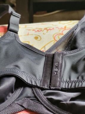 ESA Black Wireless Support Bra